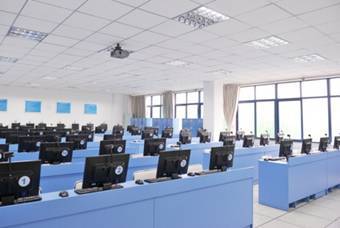 校內(nèi)實(shí)訓(xùn) 軟件技術(shù)開發(fā)的實(shí)戰(zhàn)演練與成長階梯